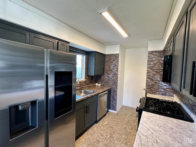 236 Trevino Terrace, Shafter, CA 93263