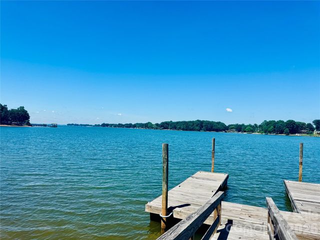 326 Ponderosa Circle, Mooresville, NC 28117