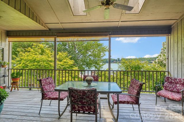326 Ponderosa Circle, Mooresville, NC 28117