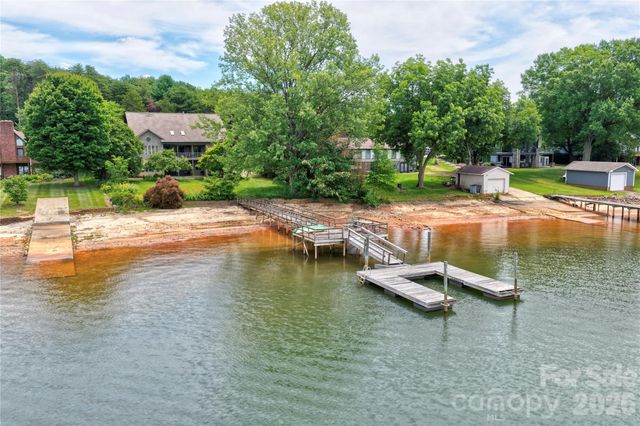 326 Ponderosa Circle, Mooresville, NC 28117