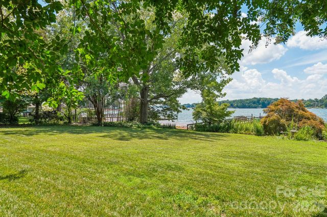 326 Ponderosa Circle, Mooresville, NC 28117
