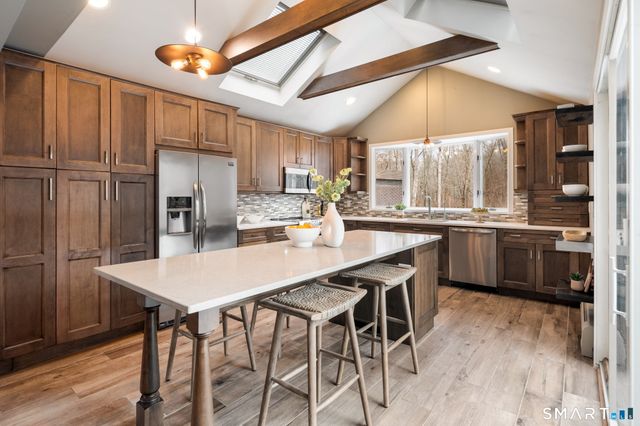 39 Tannery Lane South, Weston, CT 06883