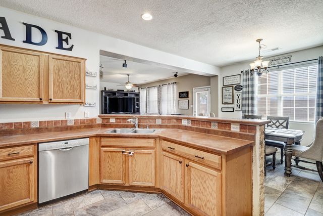 3746 Buckskin Loop NE, Rio Rancho, NM 87144