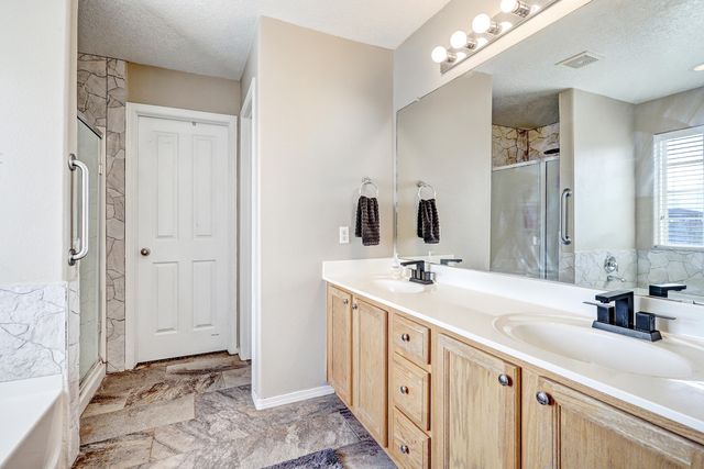 3746 Buckskin Loop NE, Rio Rancho, NM 87144