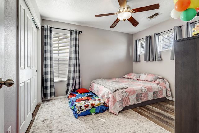 3746 Buckskin Loop NE, Rio Rancho, NM 87144