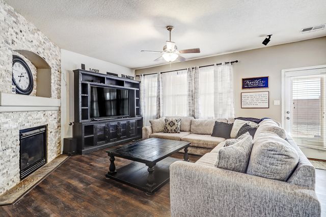 3746 Buckskin Loop NE, Rio Rancho, NM 87144