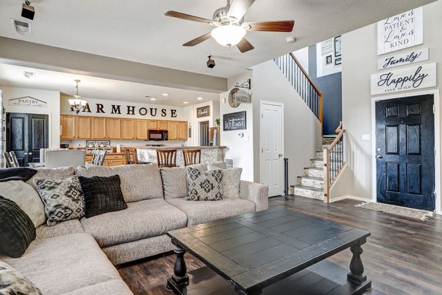 3746 Buckskin Loop NE, Rio Rancho, NM 87144