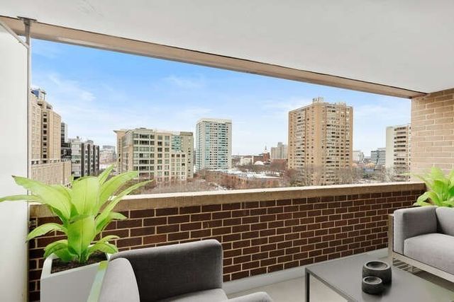 2 Hawthorne Pl 8C, Boston, MA 02114