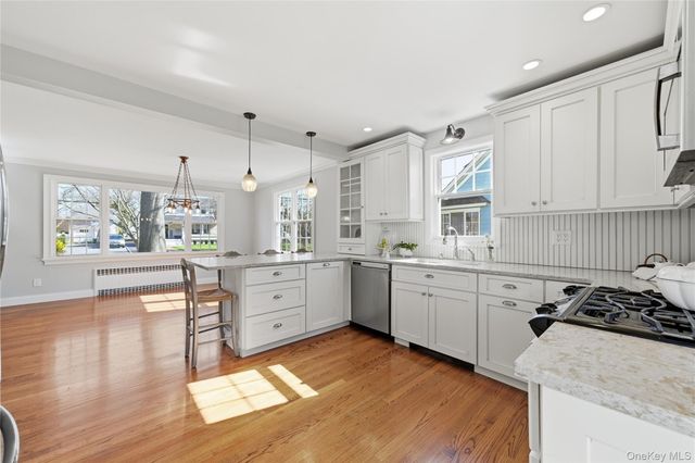 46 S Ireland Place, Amityville, NY 11701