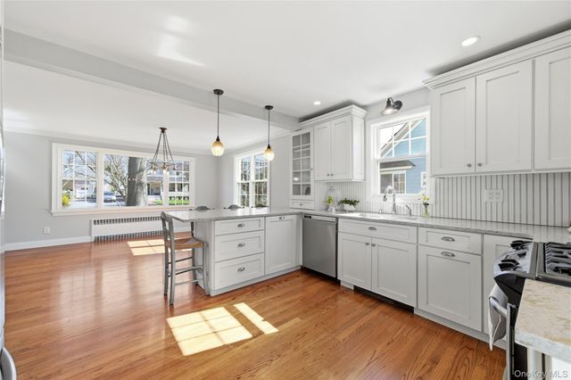46 S Ireland Place, Amityville, NY 11701