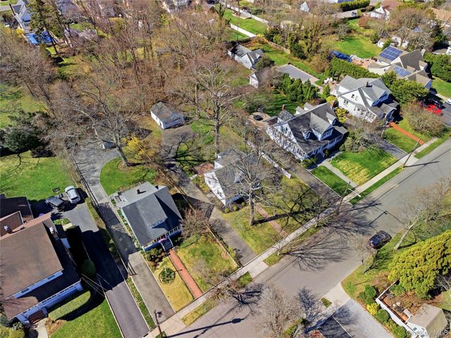 46 S Ireland Place, Amityville, NY 11701