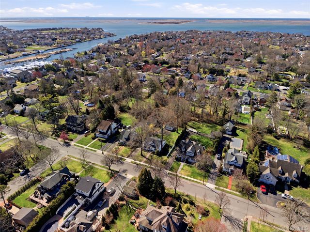 46 S Ireland Place, Amityville, NY 11701