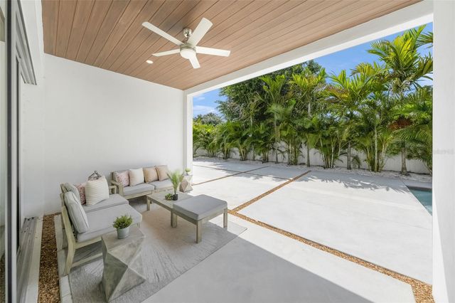 2532 FRUIT TREE DRIVE, Sarasota, FL 34239