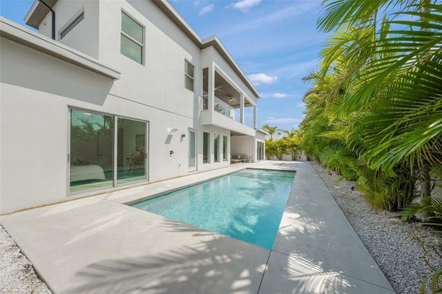 2532 FRUIT TREE DRIVE, Sarasota, FL 34239