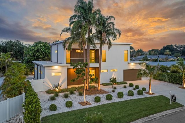 2532 FRUIT TREE DRIVE, Sarasota, FL 34239