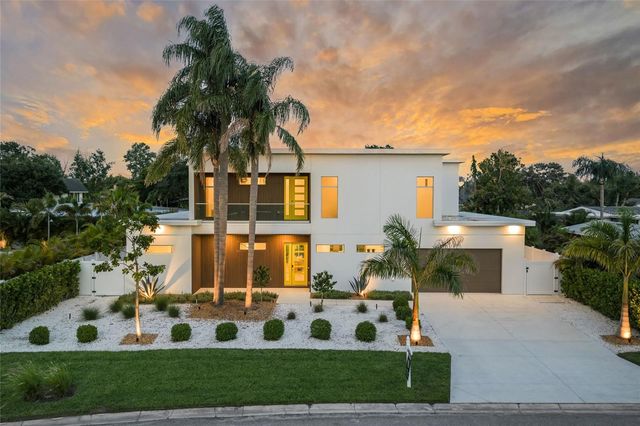 2532 FRUIT TREE DRIVE, Sarasota, FL 34239