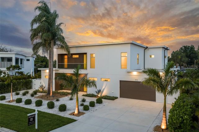 2532 FRUIT TREE DRIVE, Sarasota, FL 34239