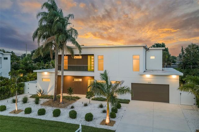 2532 FRUIT TREE DRIVE, Sarasota, FL 34239