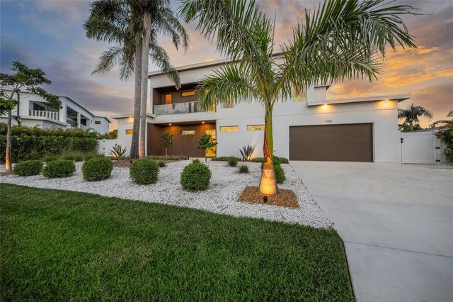 2532 FRUIT TREE DRIVE, Sarasota, FL 34239