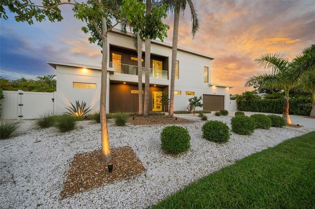 2532 FRUIT TREE DRIVE, Sarasota, FL 34239