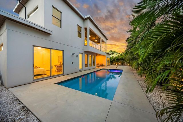 2532 FRUIT TREE DRIVE, Sarasota, FL 34239