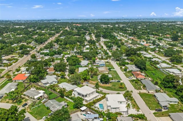 2532 FRUIT TREE DRIVE, Sarasota, FL 34239