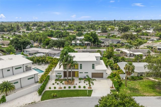 2532 FRUIT TREE DRIVE, Sarasota, FL 34239