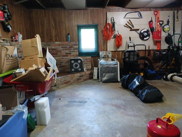 4376 E Snow Road, Berrien Springs, MI 49103