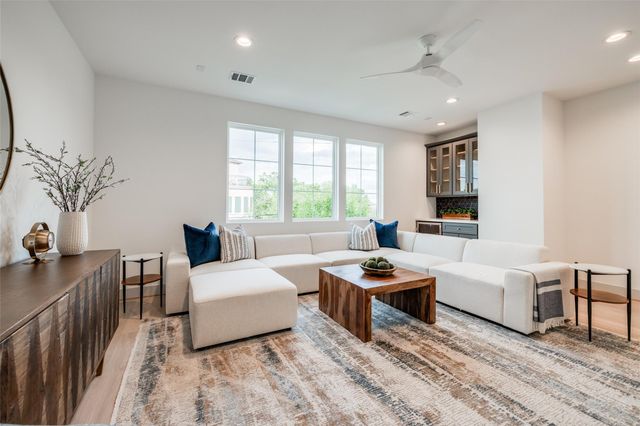 1312 Castle Court A, Houston, TX 77006