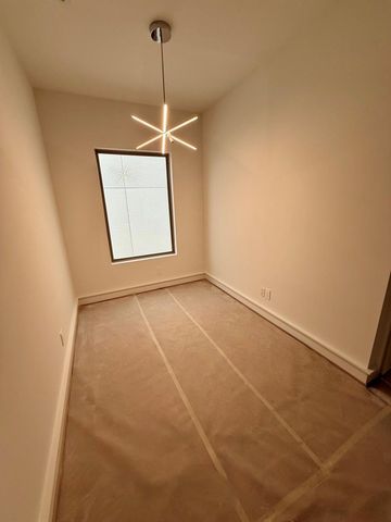 1312 Castle Court A, Houston, TX 77006