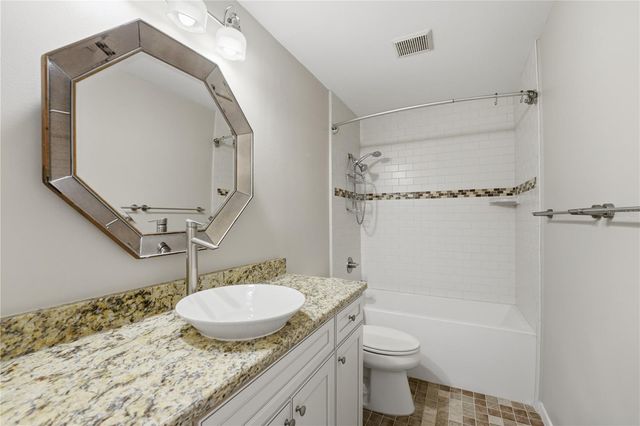 16 ESCONDIDO CIRCLE 223, Altamonte Springs, FL 32701