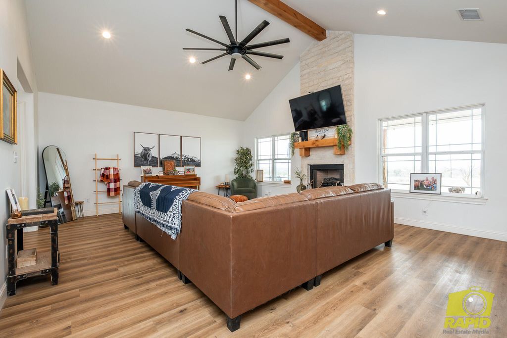 Image 7 of property listing at 3432 Ponca Path, San Angelo, TX 76901