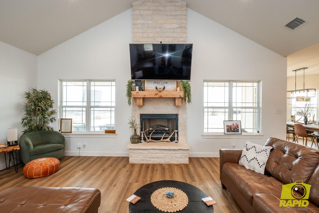 Image 8 of property listing at 3432 Ponca Path, San Angelo, TX 76901