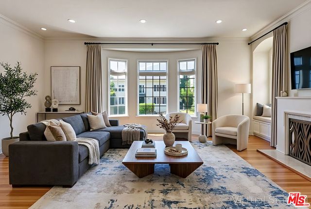 1014 N Doheny Drive, West Hollywood, CA 90069