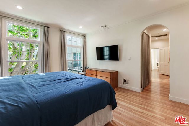 1014 N Doheny Drive, West Hollywood, CA 90069