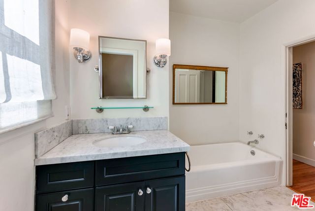 1014 N Doheny Drive, West Hollywood, CA 90069