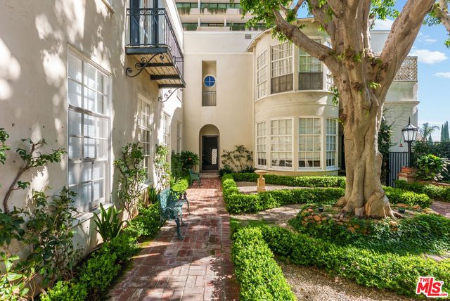 1014 N Doheny Drive, West Hollywood, CA 90069