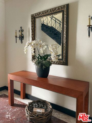 1014 N Doheny Drive, West Hollywood, CA 90069