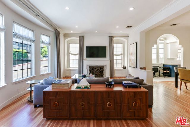 1014 N Doheny Drive, West Hollywood, CA 90069