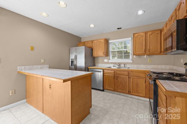 3649 Huyton Court, Charlotte, NC 28215