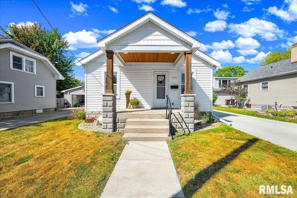 115 S LIBERTY Avenue, Morton, IL 61550