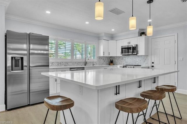 5318 Congo CT, Cape Coral, FL 33904