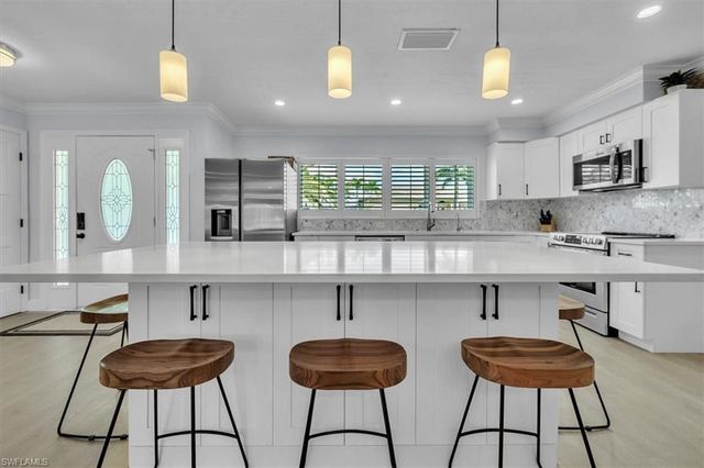 5318 Congo CT, Cape Coral, FL 33904