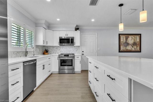 5318 Congo CT, Cape Coral, FL 33904