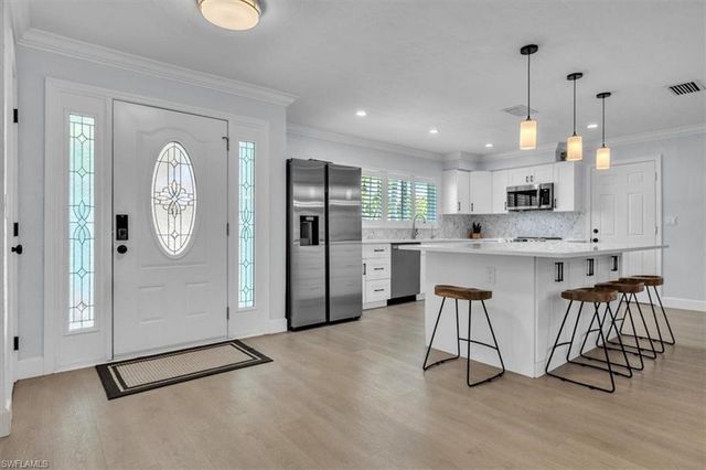 5318 Congo CT, Cape Coral, FL 33904