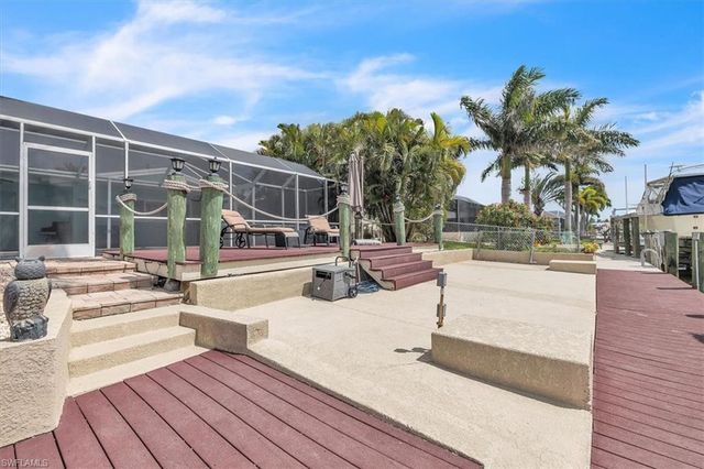 5318 Congo CT, Cape Coral, FL 33904