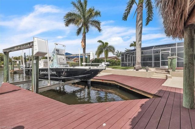 5318 Congo CT, Cape Coral, FL 33904