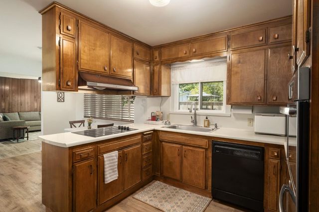 5492 N Ferger, Fresno, CA 93704