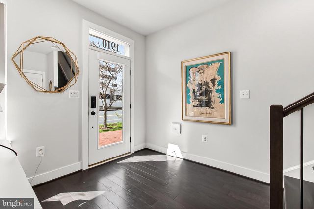 1910 CHAPMAN AVE, Rockville, MD 20852