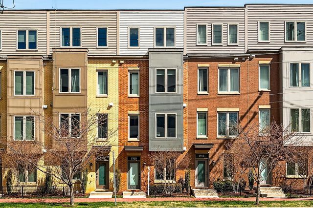 1910 CHAPMAN AVE, Rockville, MD 20852
